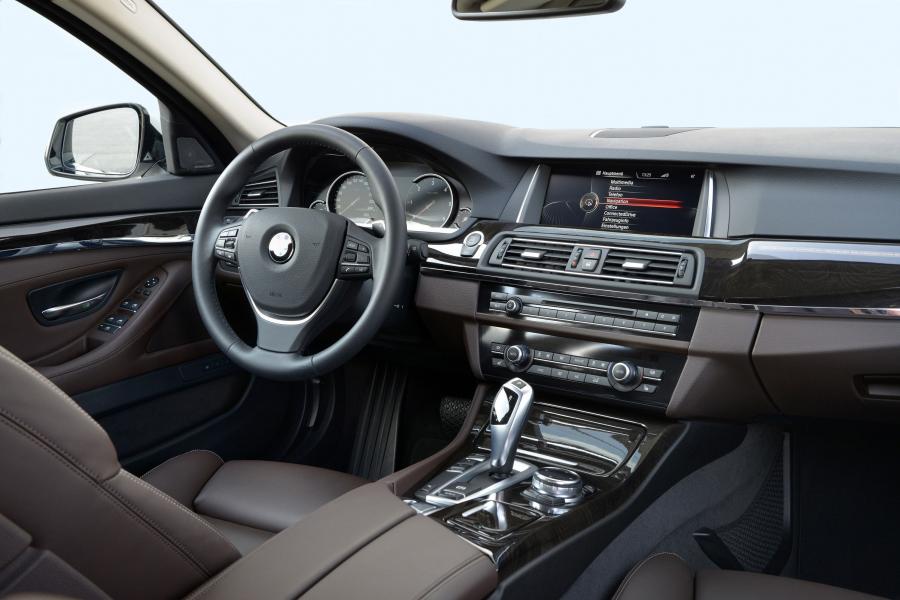  BMW 520d Touring 2014 года  (фото 46 из 46)